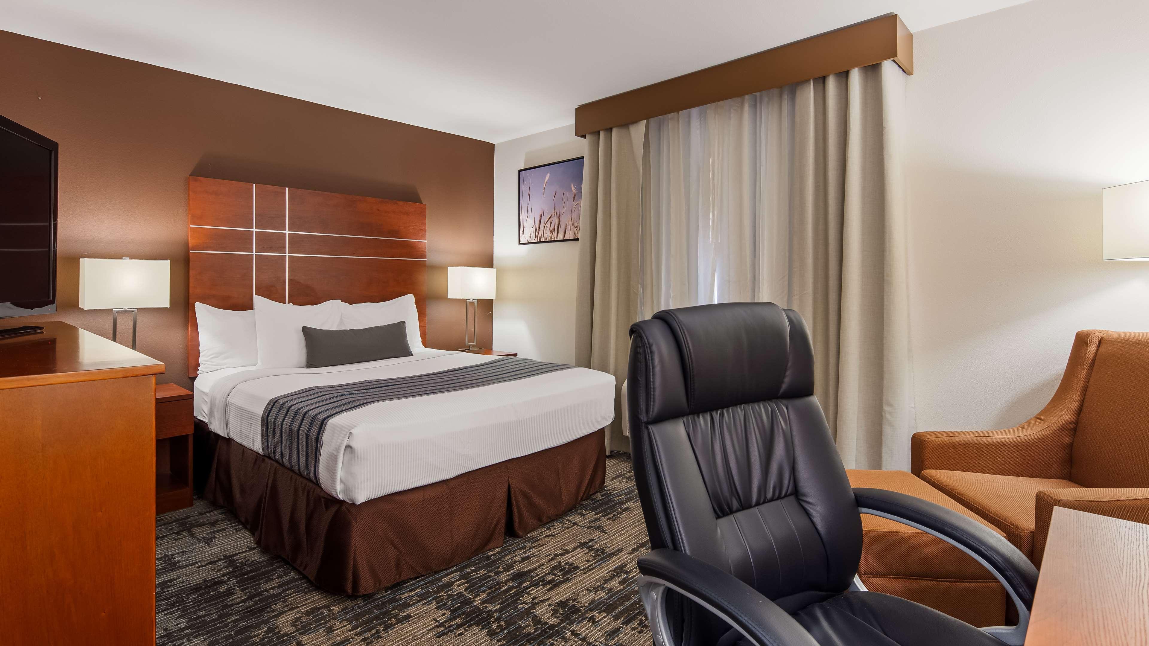 Best Western Plus Wakeeney Inn & Suites Esterno foto
