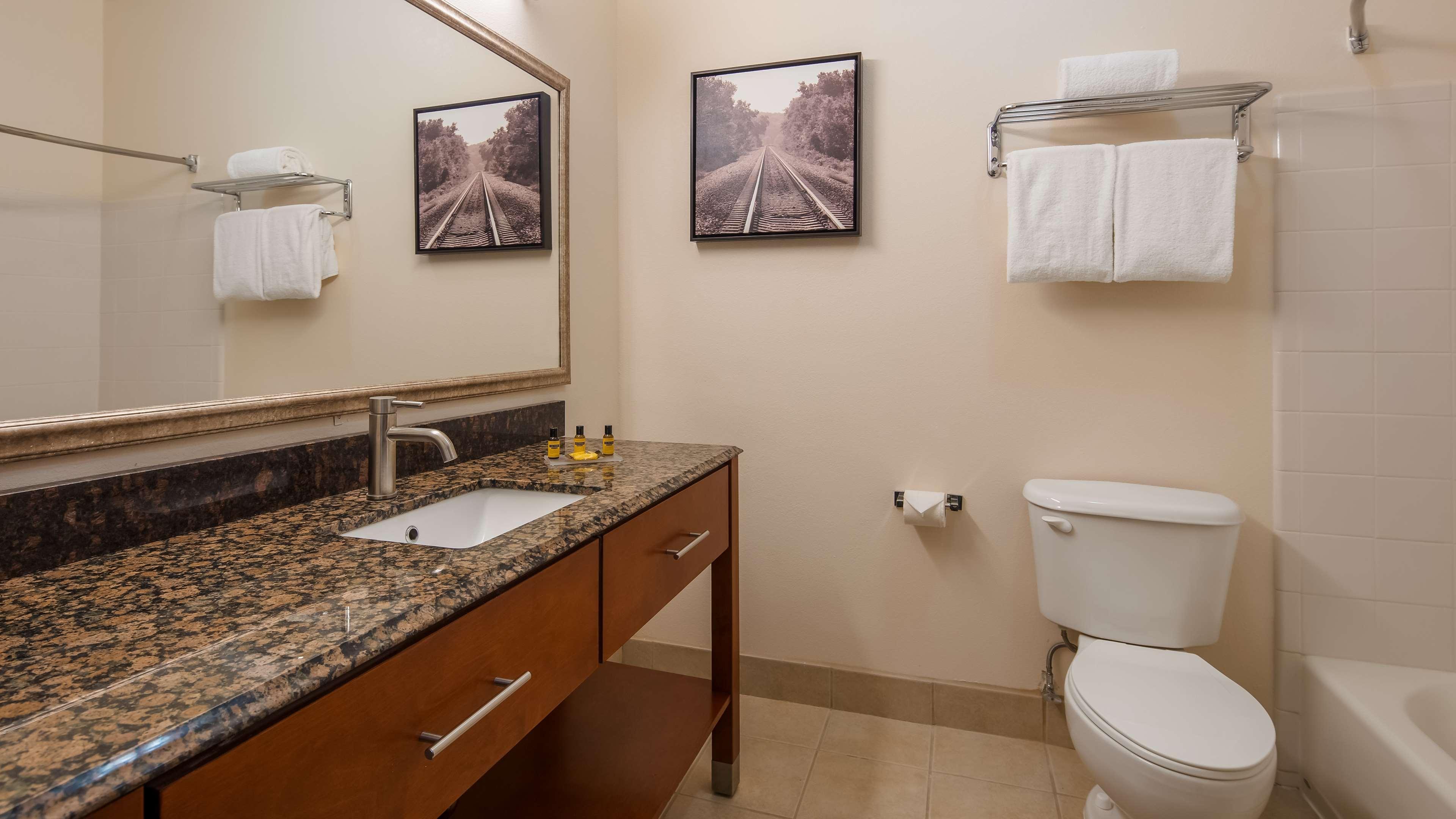 Best Western Plus Wakeeney Inn & Suites Esterno foto