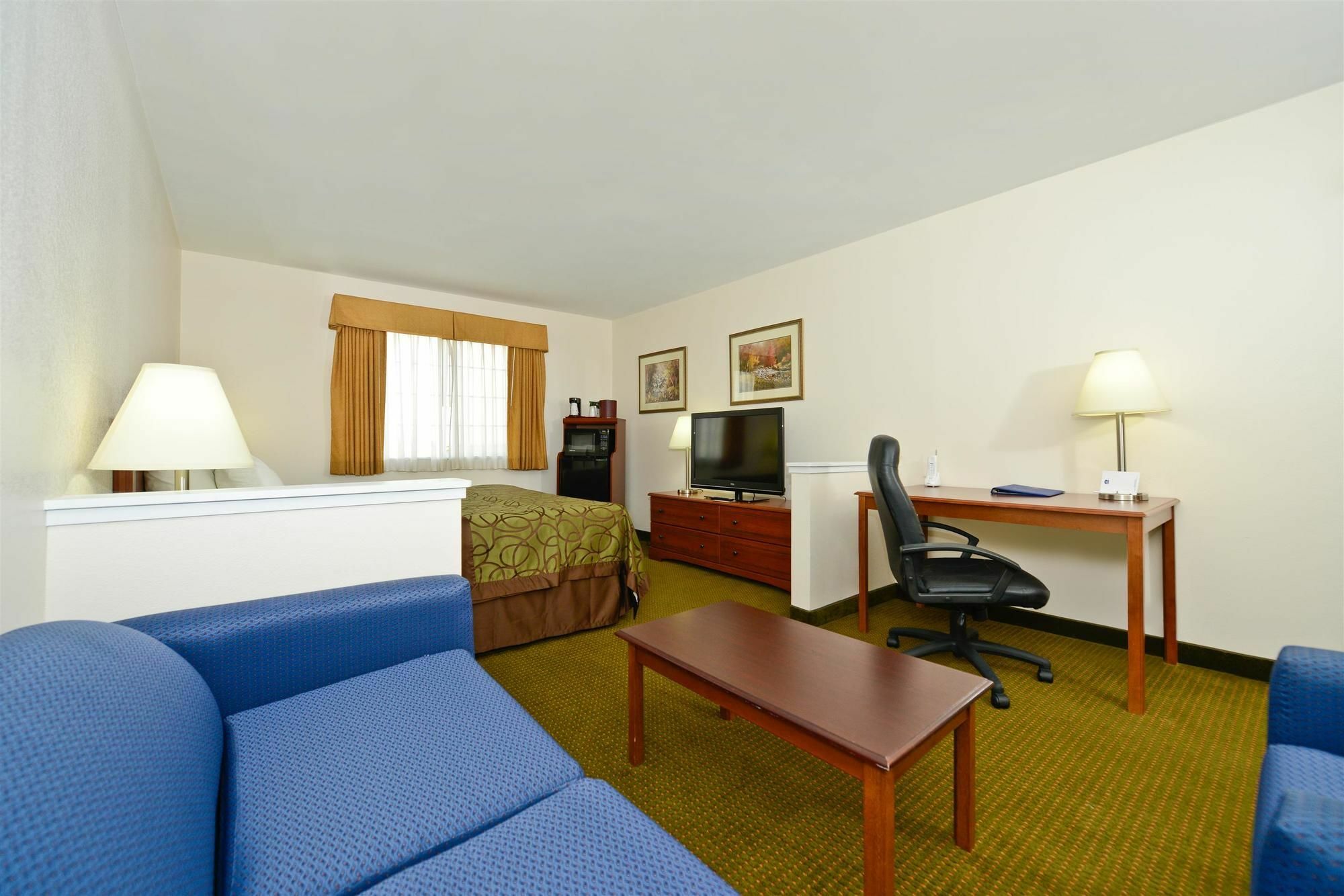 Best Western Plus Wakeeney Inn & Suites Esterno foto