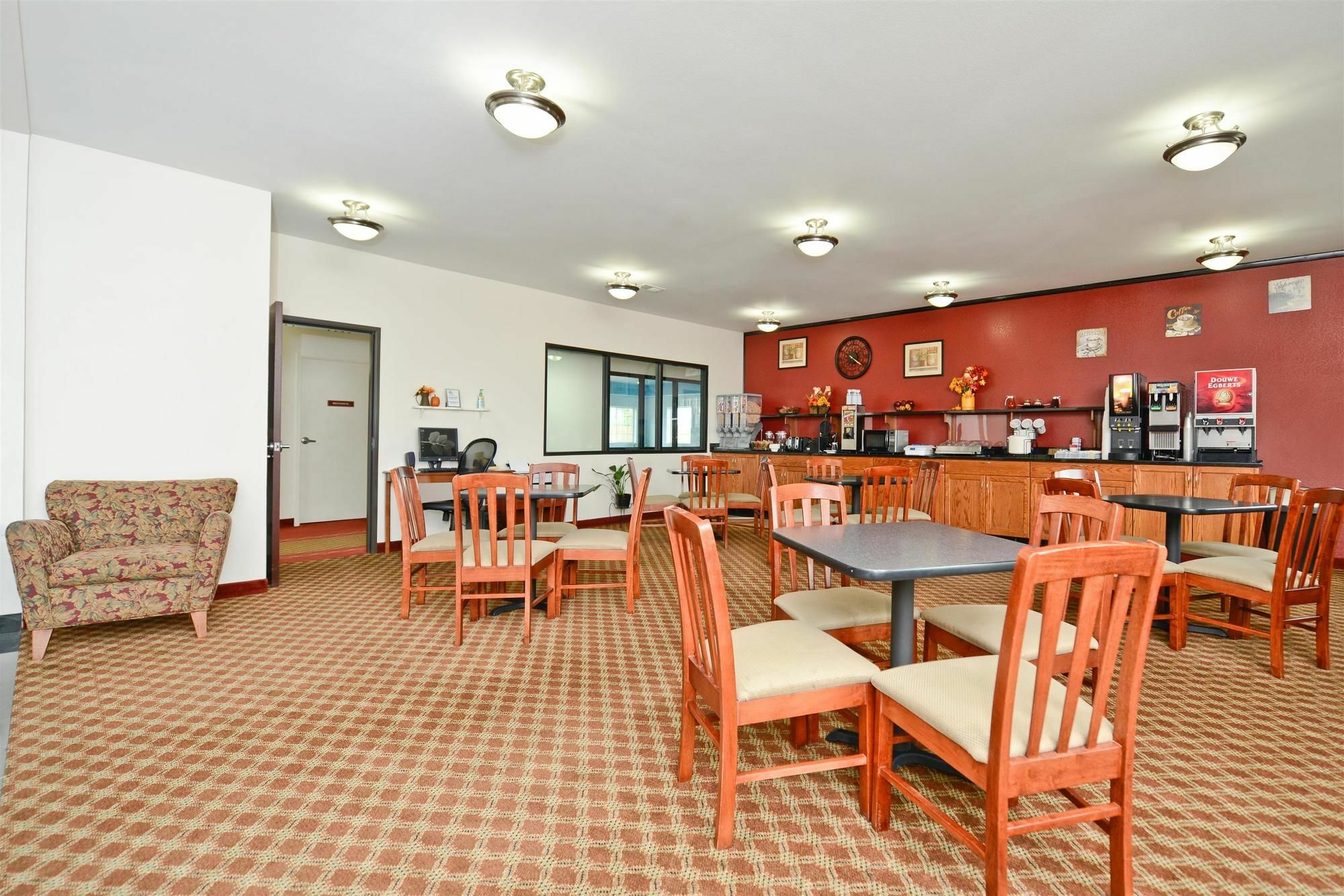 Best Western Plus Wakeeney Inn & Suites Esterno foto