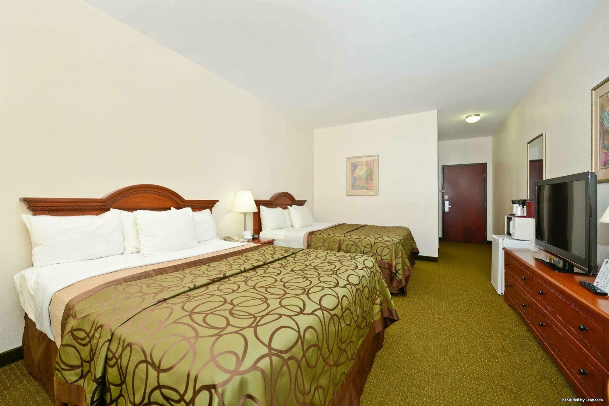 Best Western Plus Wakeeney Inn & Suites Esterno foto