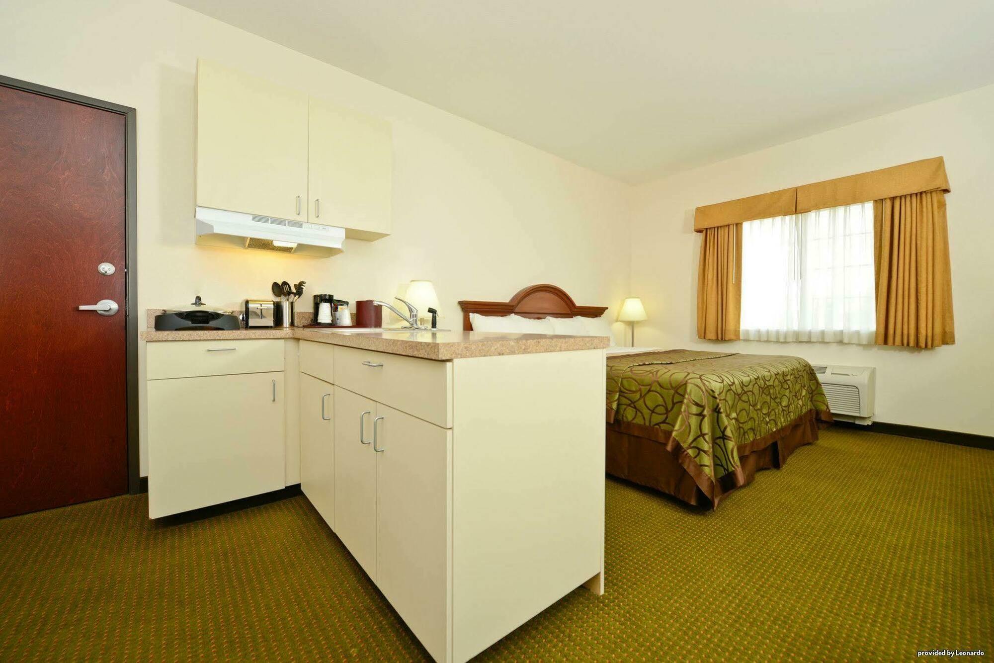 Best Western Plus Wakeeney Inn & Suites Esterno foto